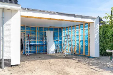 Gevelbekleding overkapping te Dirksland 2025_Duxwood BV